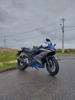 YAMAHA YZF R15 